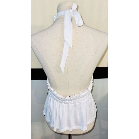 Almost Famous White Top NWT- Size Medium - Picture 8 of 9